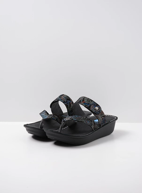 wolky slippers 00877 martinique 68080 zwart blauw suede front