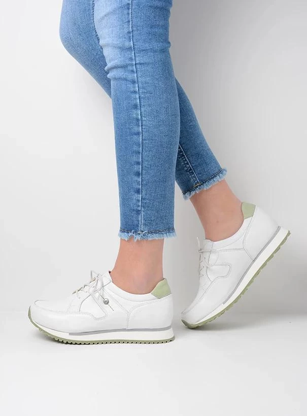 rechtbank groet Millimeter Koop jouw Wolky e-Walk - wit/lichtgroen leer schoenen online