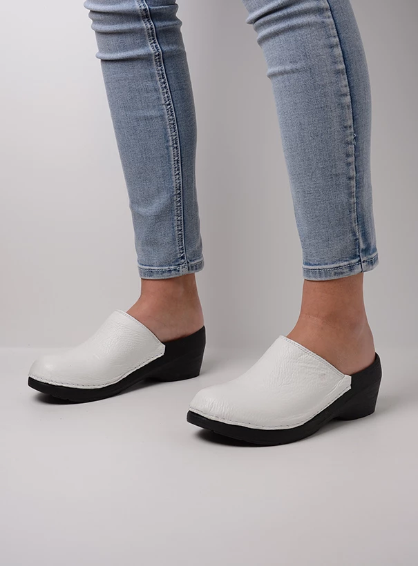 Holiday Apparel OG Kushies White Weedow Clog Shoes for Men and Women 420 themed design Lightweight Slippers Schoenen damesschoenen Klompen & Muilen 